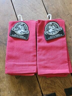 NWT Red Cotton Dining Napkin Set - 2 Pack Of 2...4 In Total